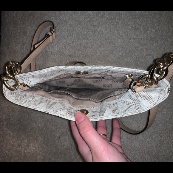 Michael Kors Messenger Bag - Picture 3 of 4